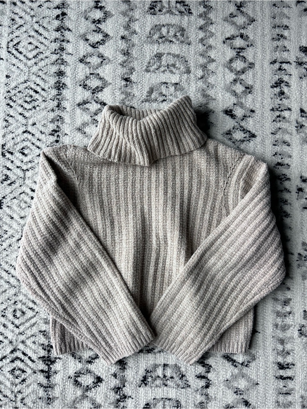 Universal Thread sweater